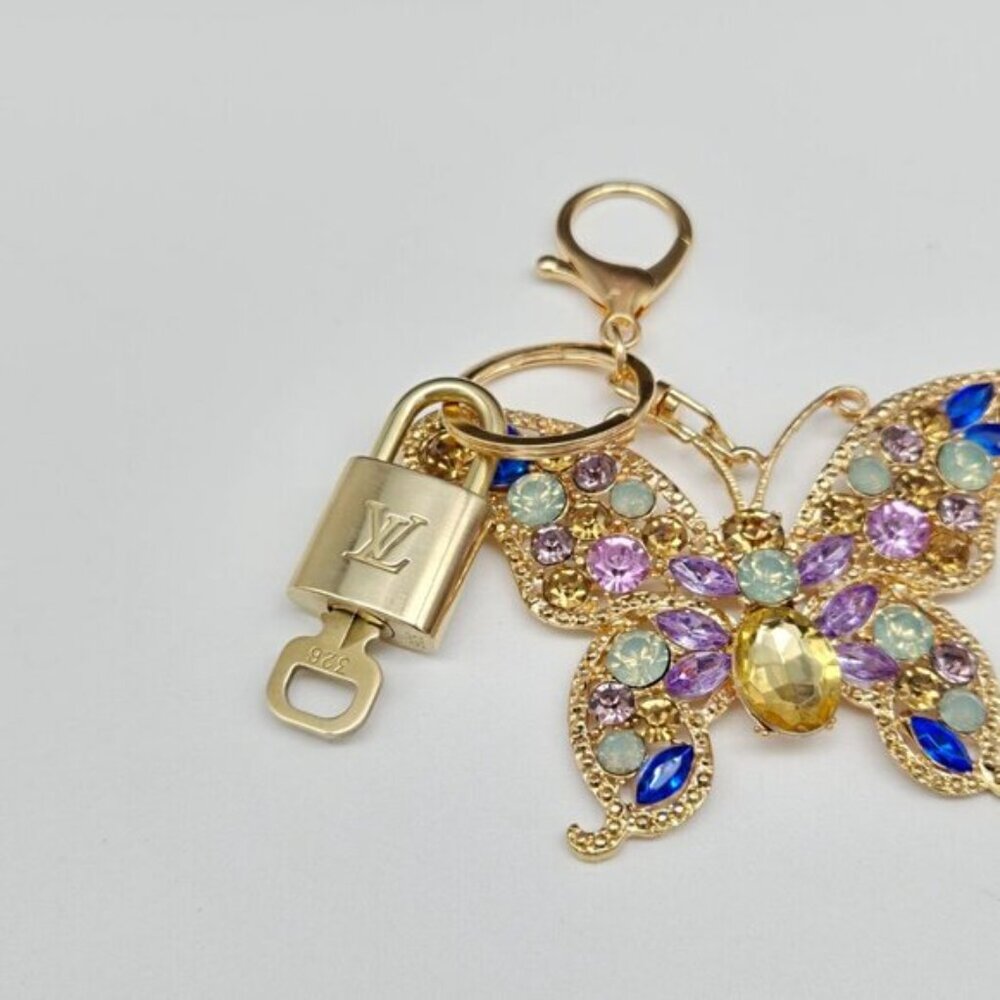 LV Gold Padlock & Key 🔒 Authentic Louis Vuitton Bag Unbranded Butterfly Charm - Picture 6 of 9